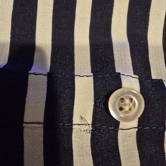 J.Crew 100% Silk  Navy & Cream Striped Button Down Top Size 4 - Picture 14 of 14